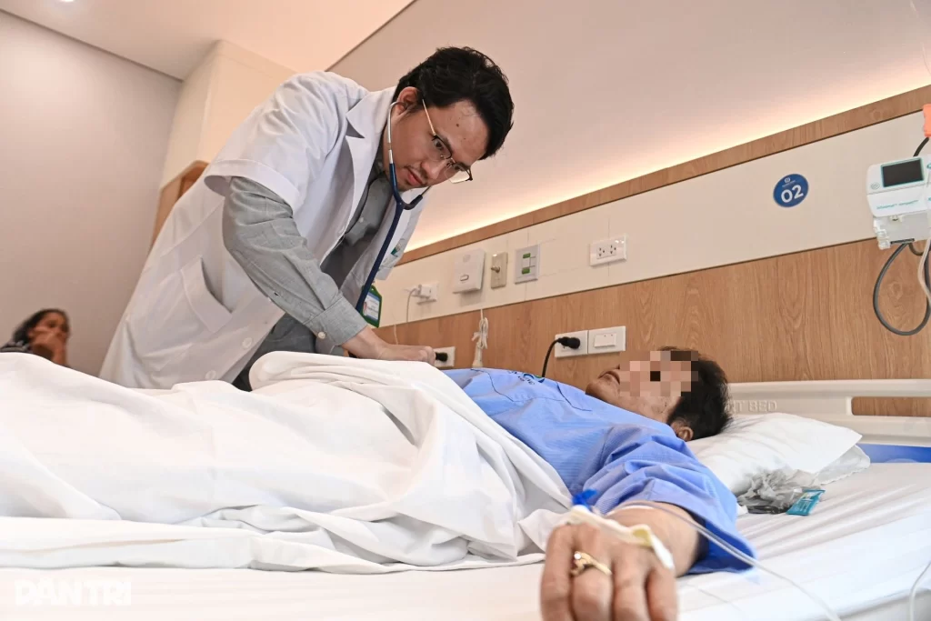 Cận cảnh điều trị thuốc ung thư Nga tại Việt Nam, mỗi lọ gần 20 triệu đồng